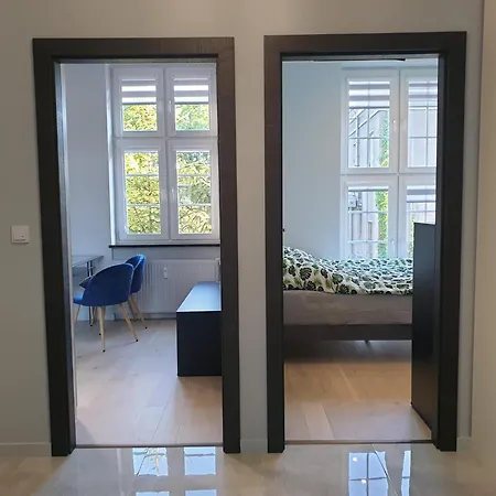 Stare Apartment *